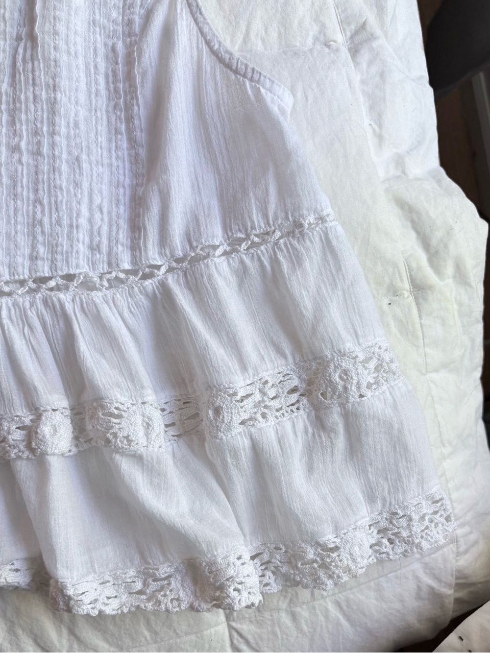 Free People White Lace Pintuck Sleeveless Peplum Blouse - Size Small - Picture 8 of 10